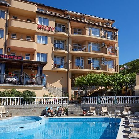 Family Hotel Milev Sveti Vlas Ngoại thất bức ảnh