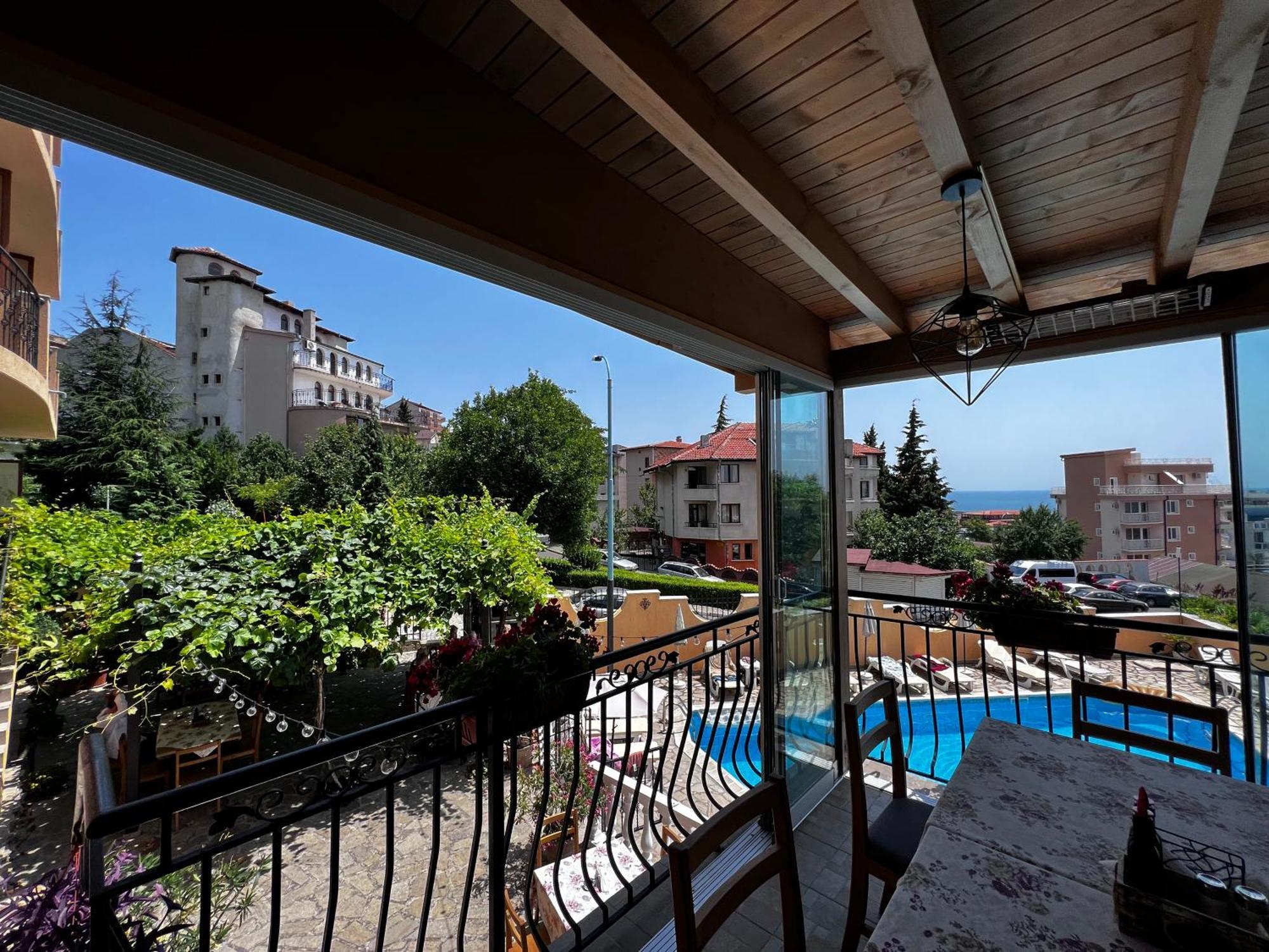 Family Hotel Milev Sveti Vlas Ngoại thất bức ảnh
