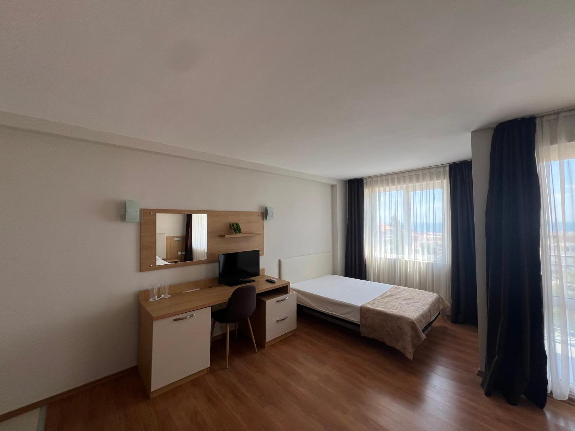 Family Hotel Milev Sveti Vlas Ngoại thất bức ảnh
