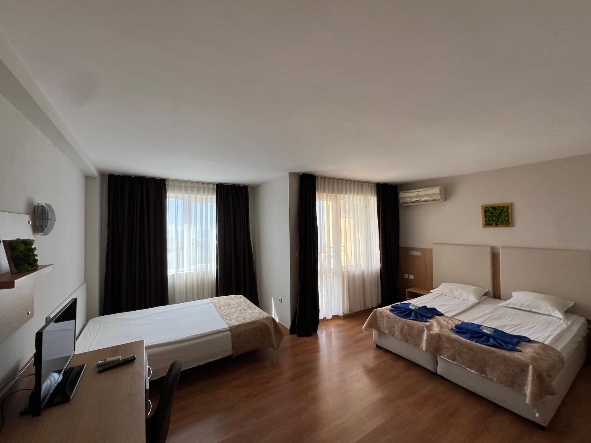 Family Hotel Milev Sveti Vlas Ngoại thất bức ảnh