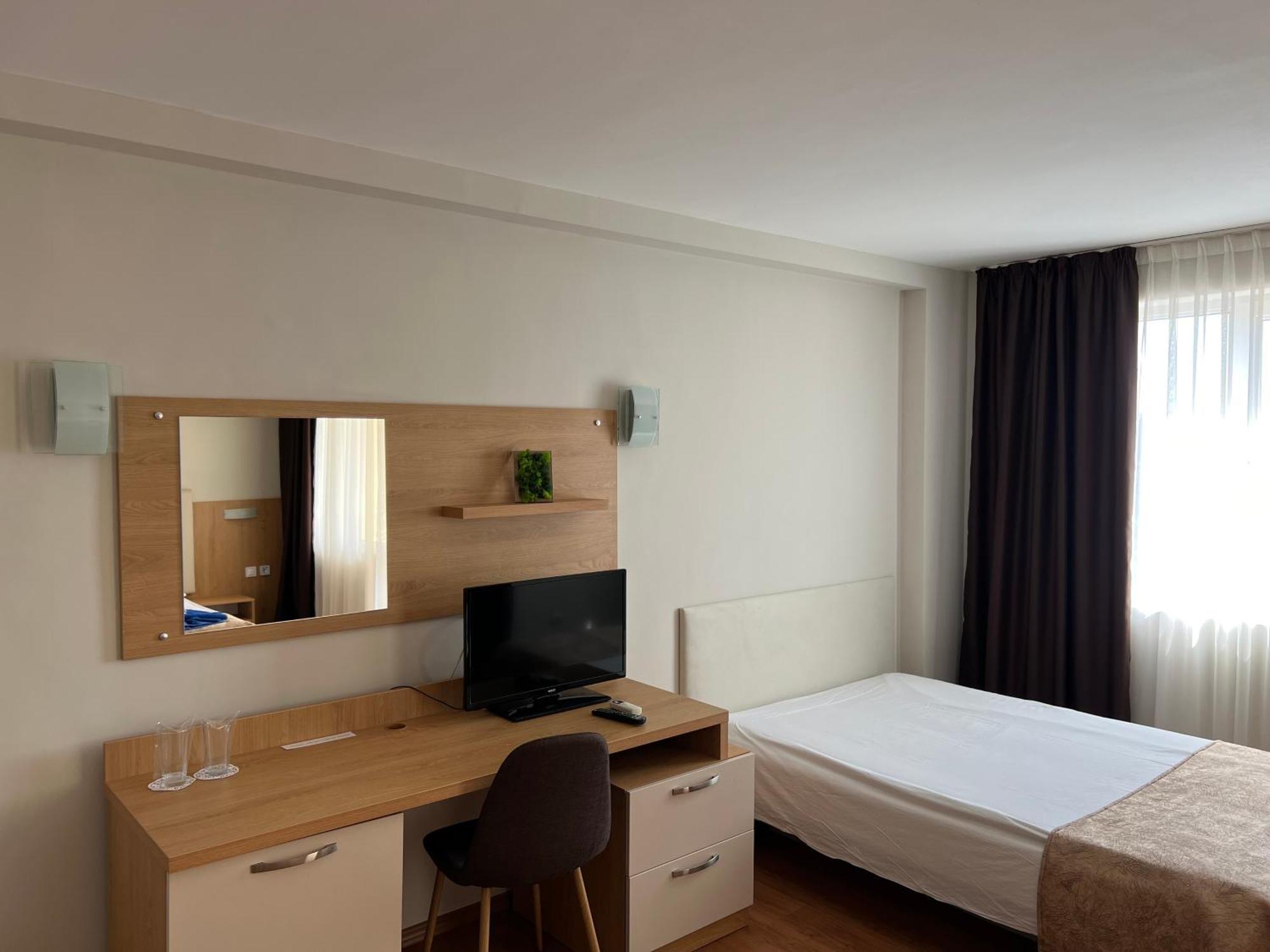 Family Hotel Milev Sveti Vlas Ngoại thất bức ảnh